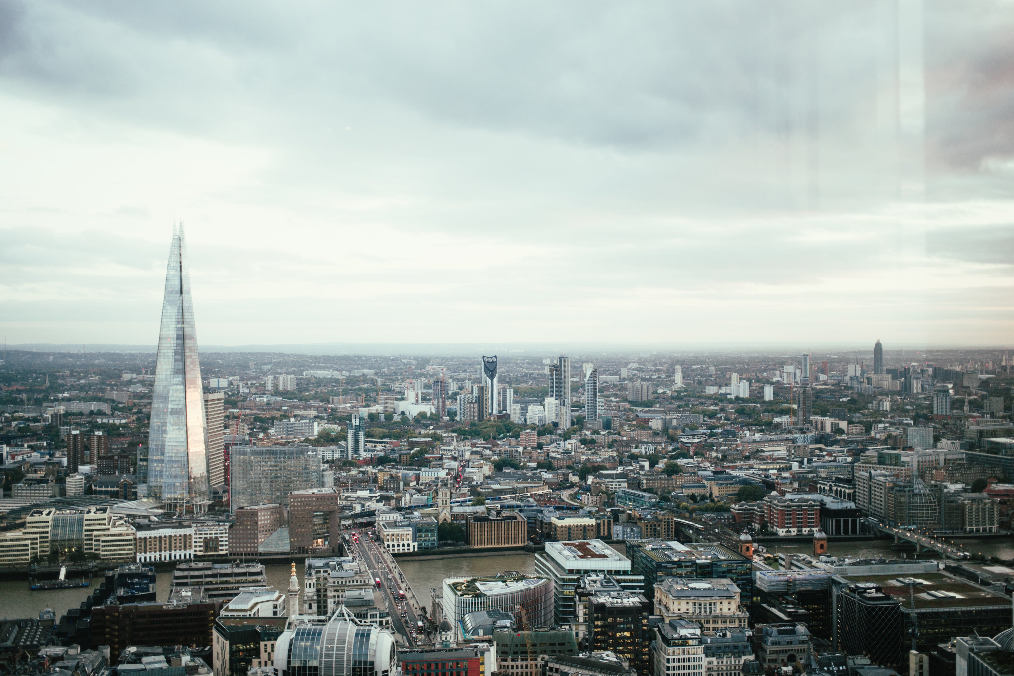 london-skyline-and-gray-sky